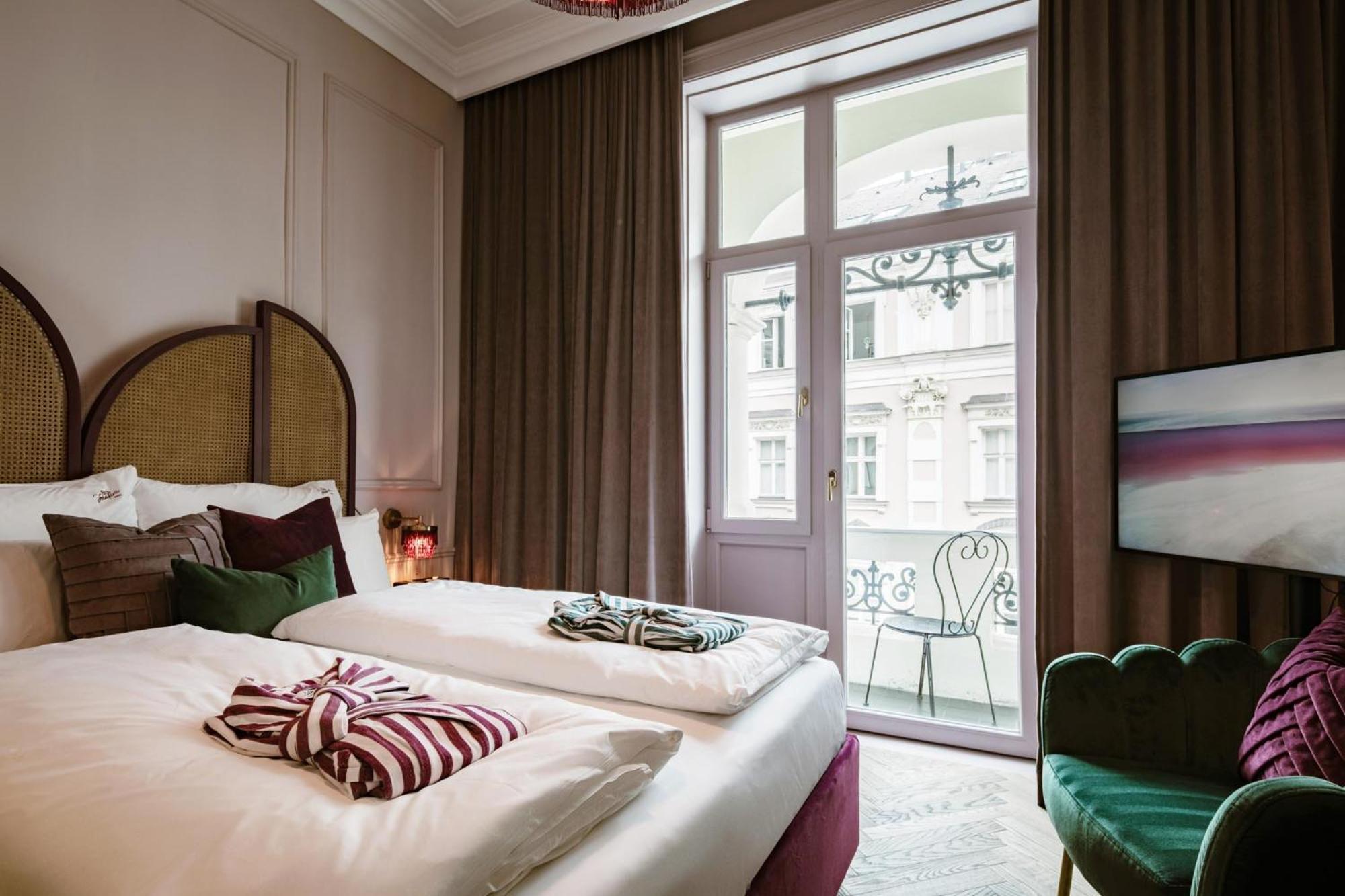 Deluxe Zimmer mit Queensize Bett – Josefine Historique
