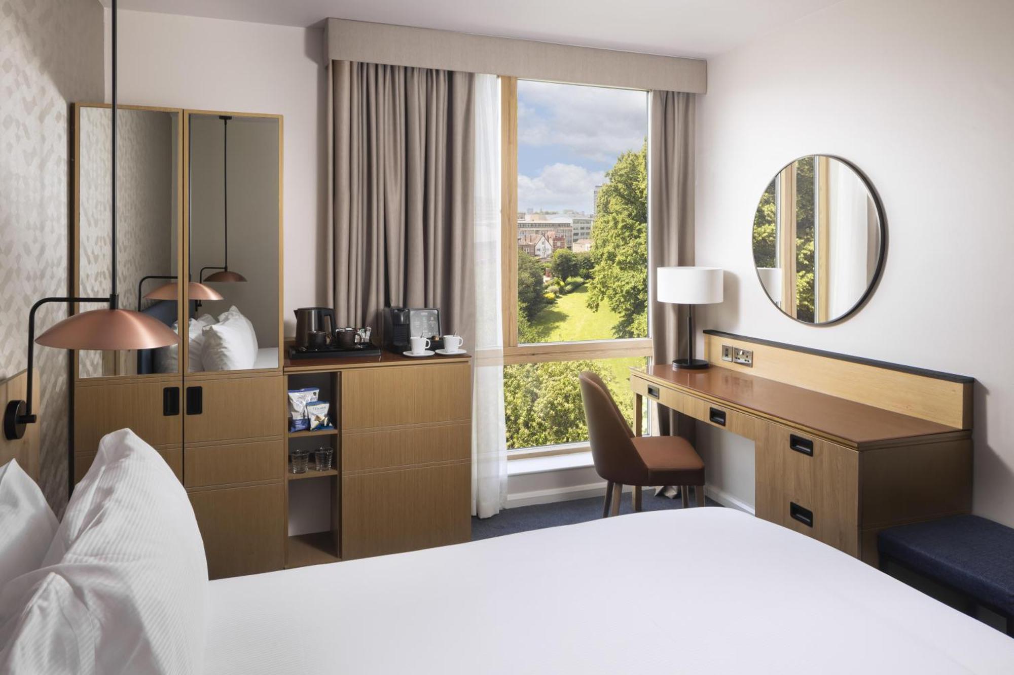Queen Room Park View