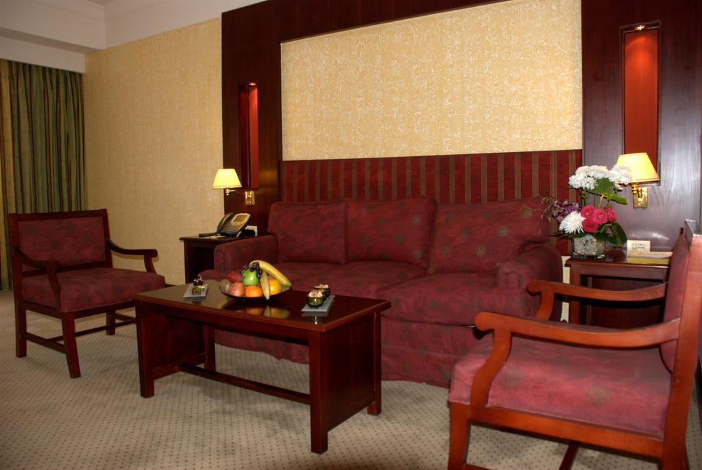 One-Bedroom Suite