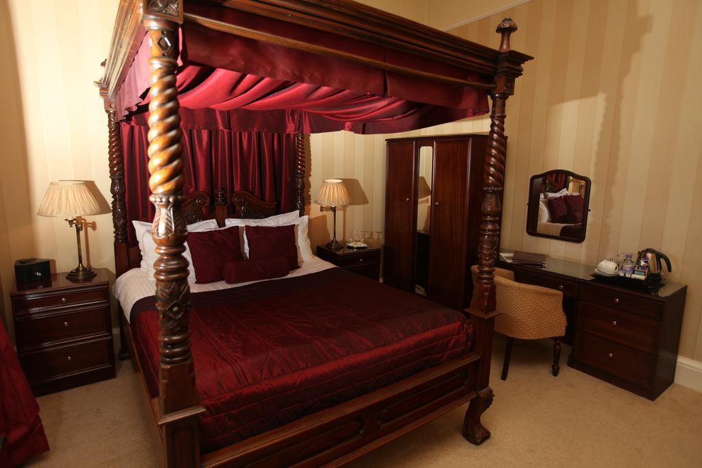 Superior Four-Poster Room,1155492804:JPEG