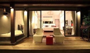 One-Bedroom Suite Sea View