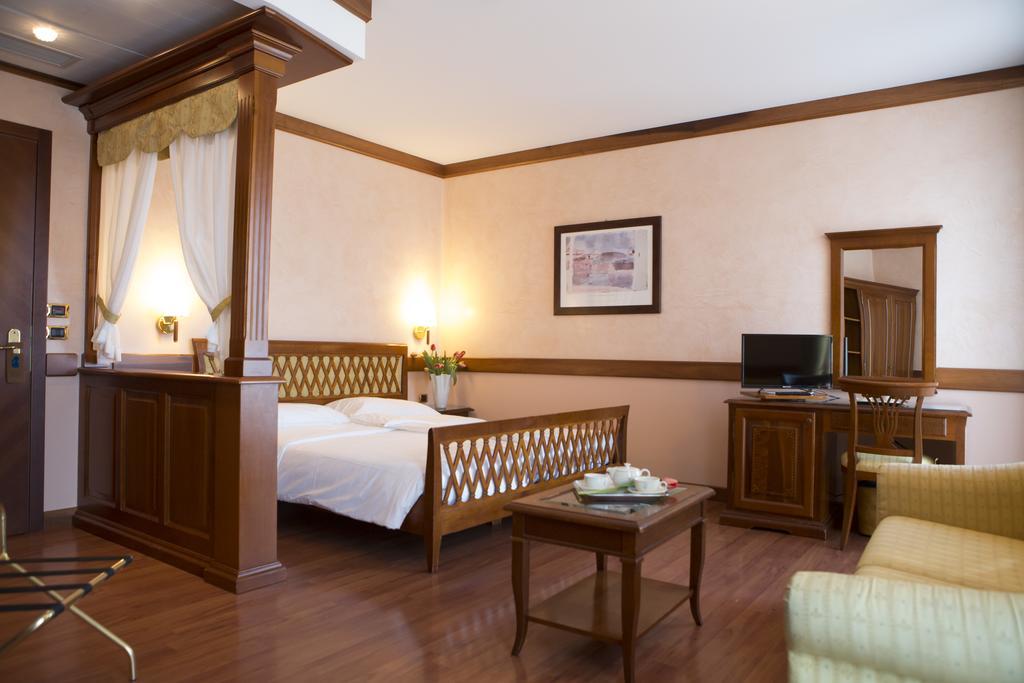 Deluxe Junior Suite