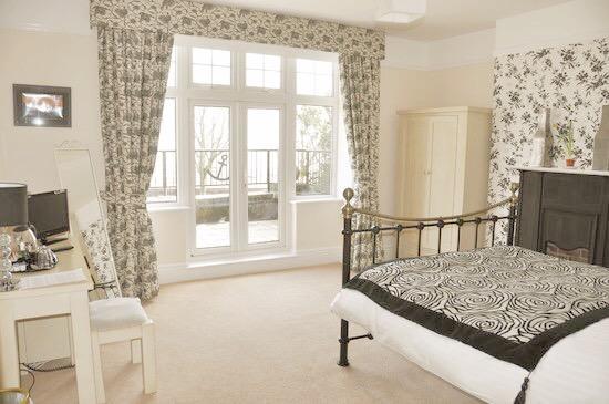 Family Suite with Balcony and Sea View