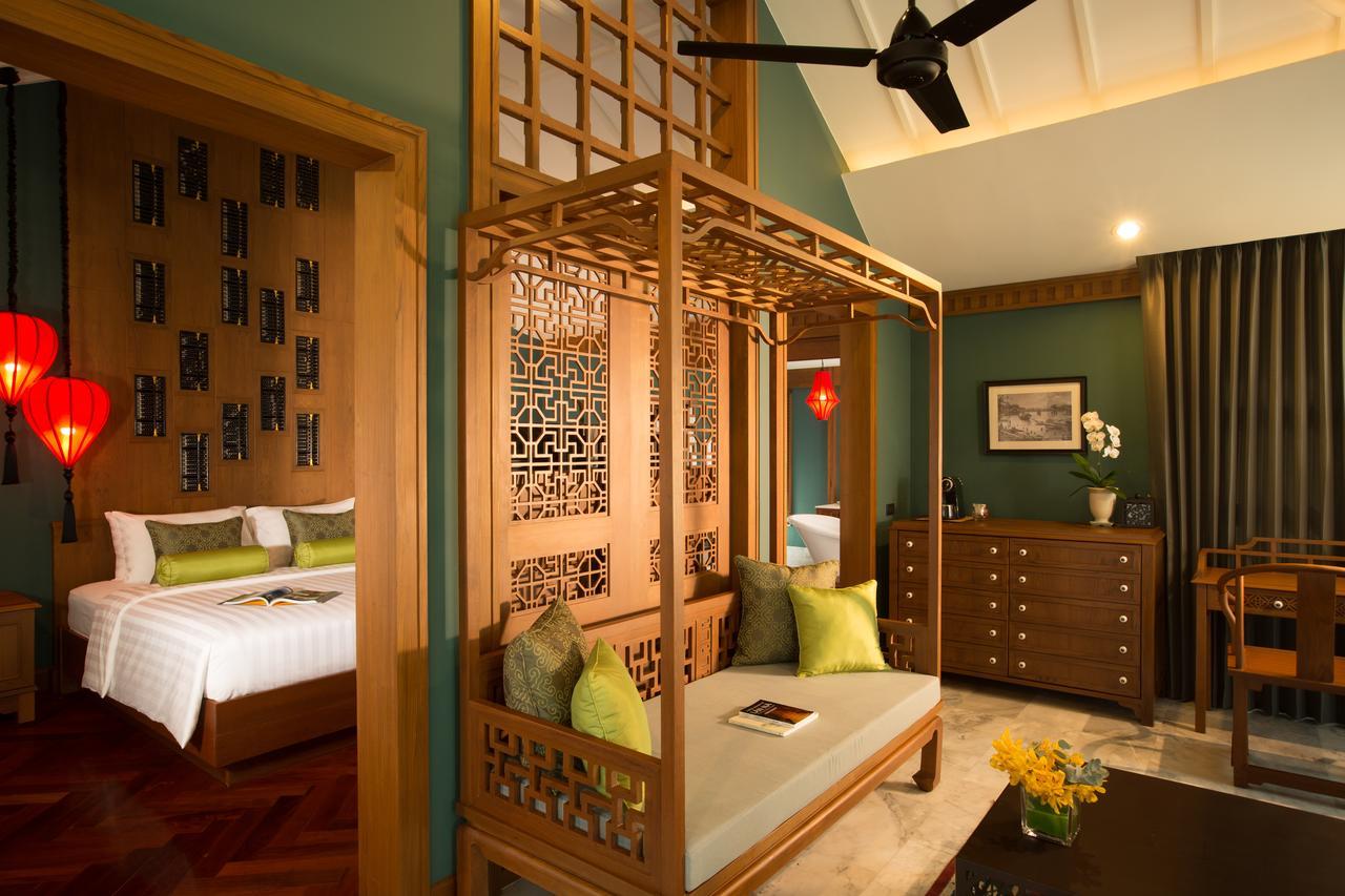 Suite Coloniale en Bord de Rivière