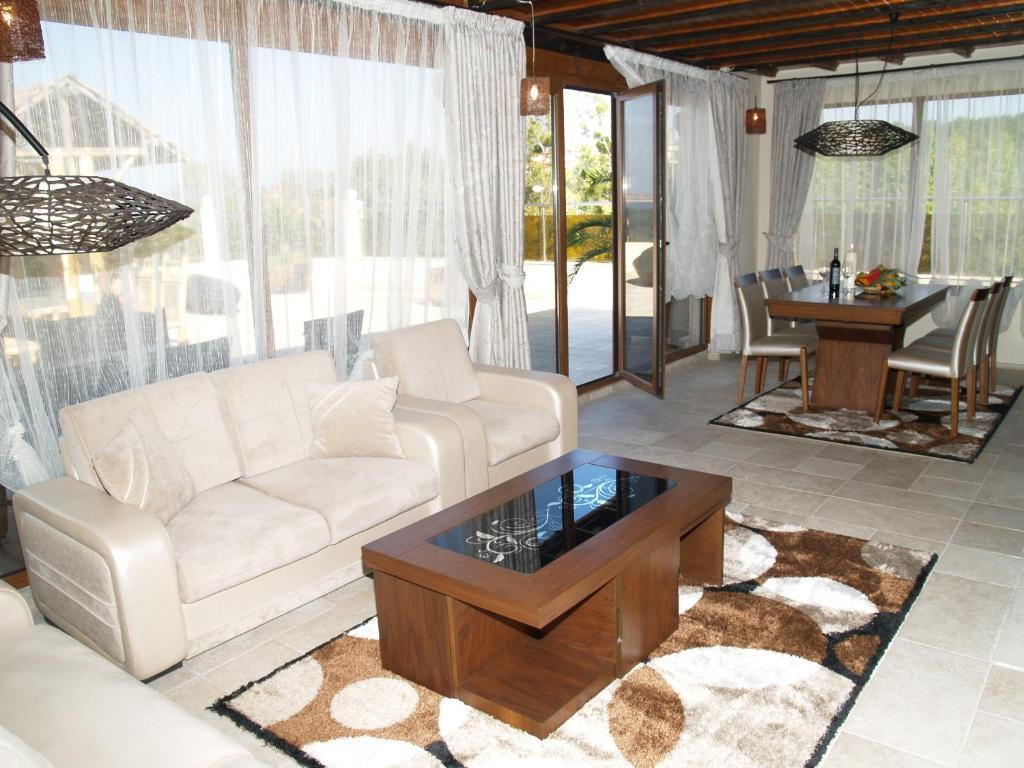 Deluxe Two-Bedroom Suite