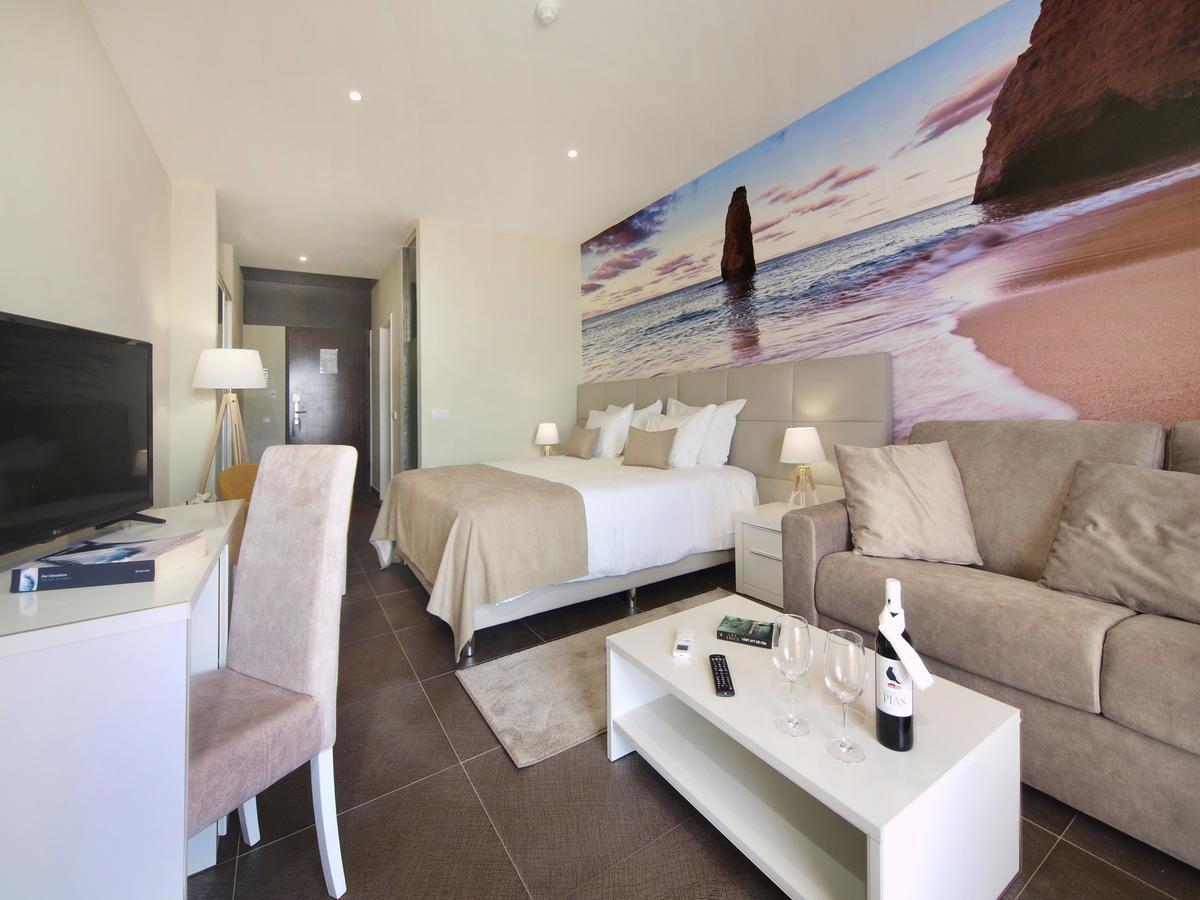 Deluxe Double or Twin Room with Sea View