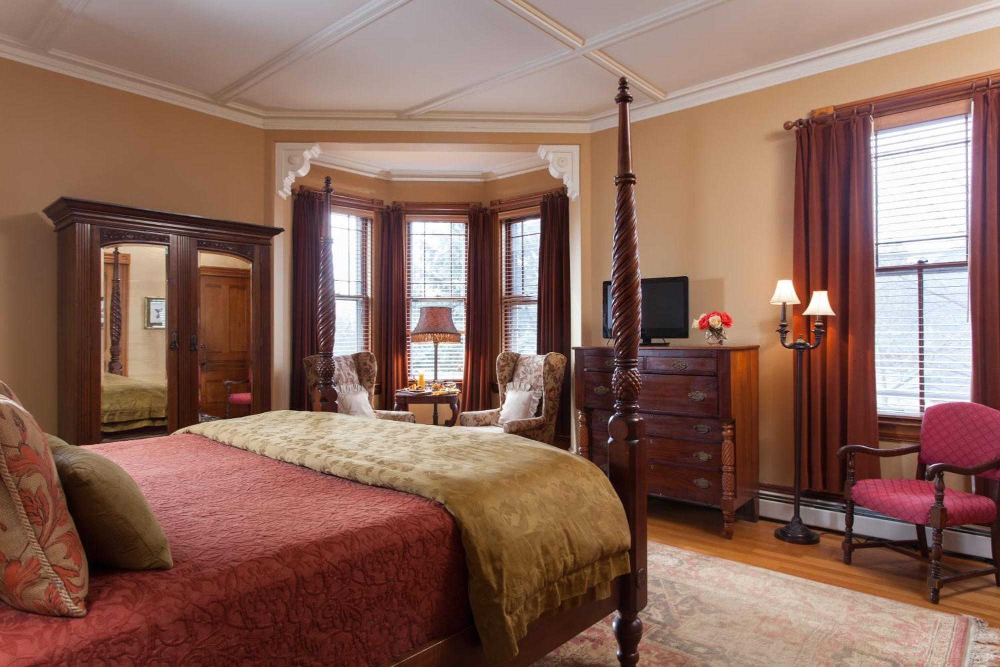 Superior King Room