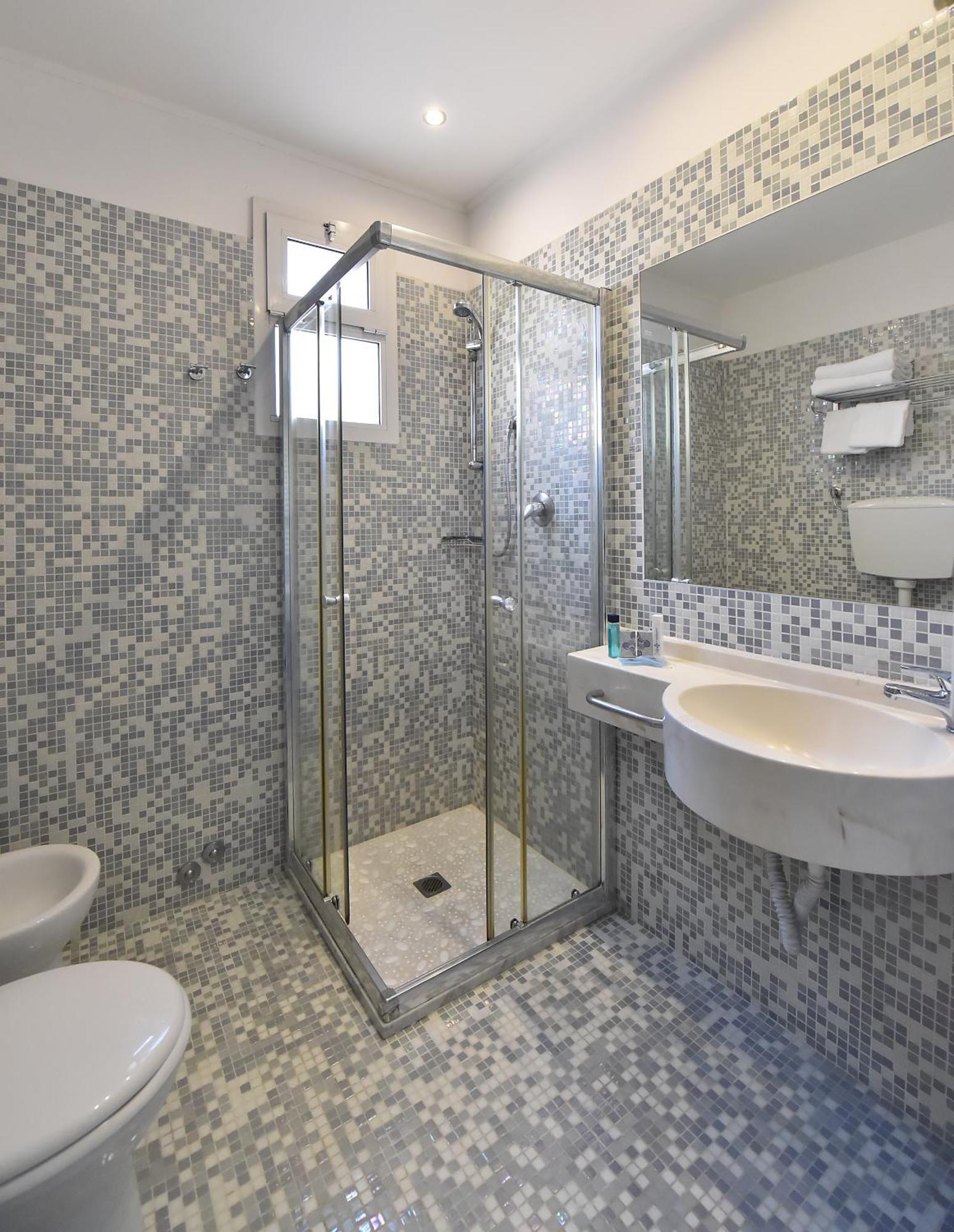 Basic Double or Twin Room