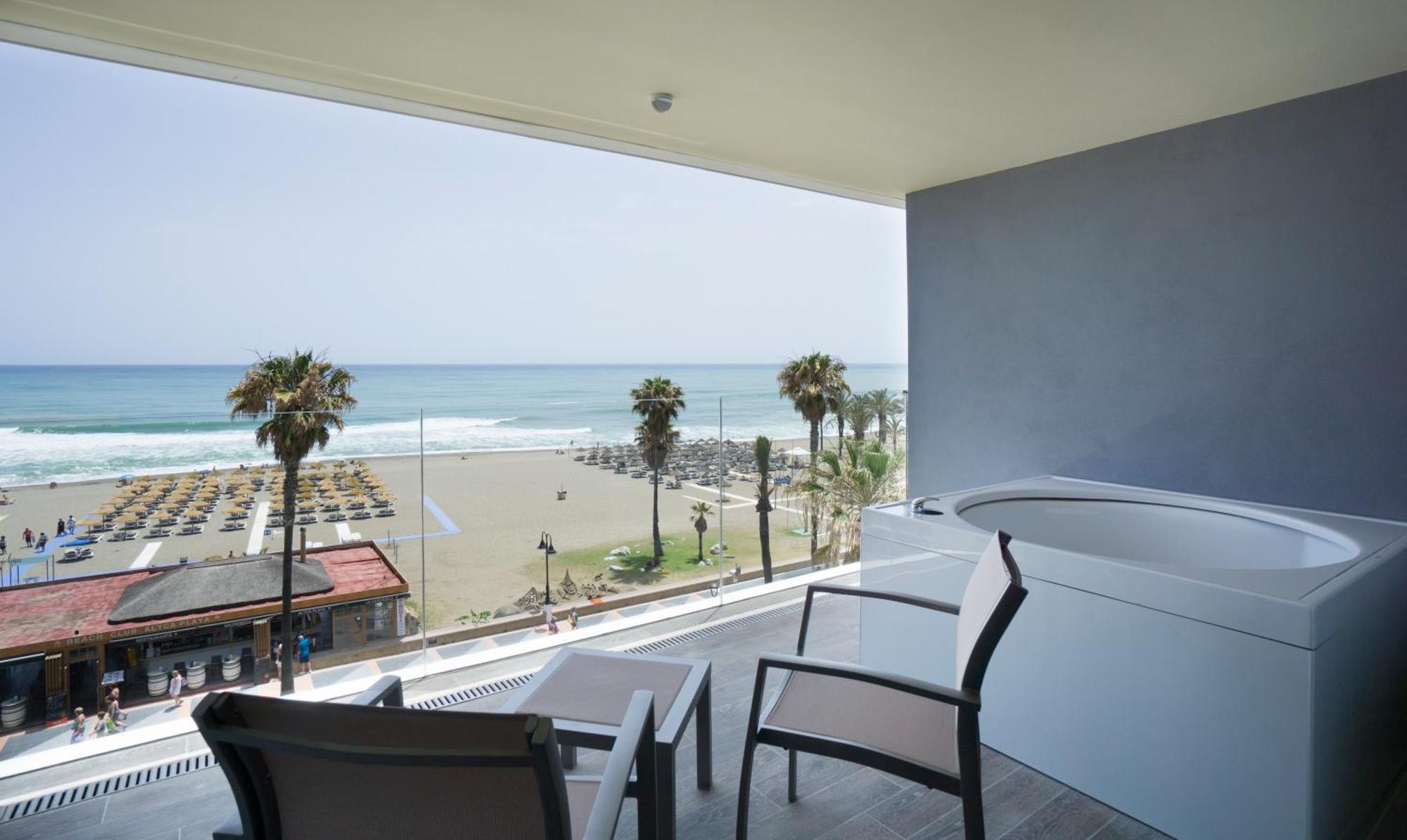 Suite Júnior com Vista Mar (2 Adultos + 2 Crianças)