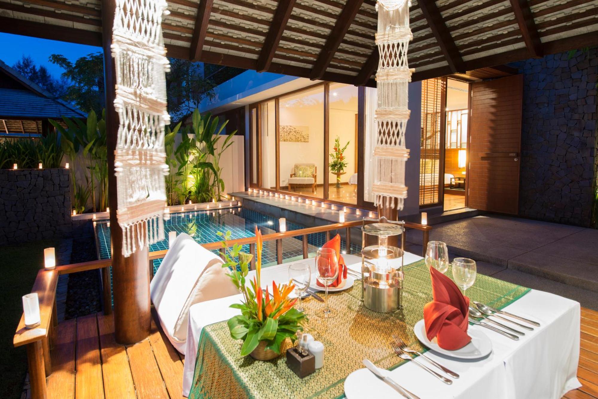 Pool Residence