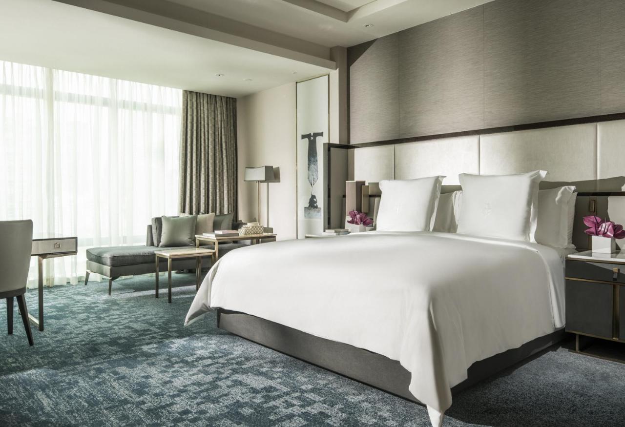 Premier Zimmer mit Kingsize-Bett und Parkblick