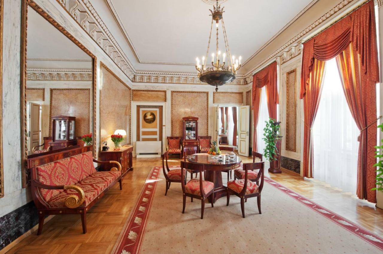 Palace Suite,844119464:JPEG