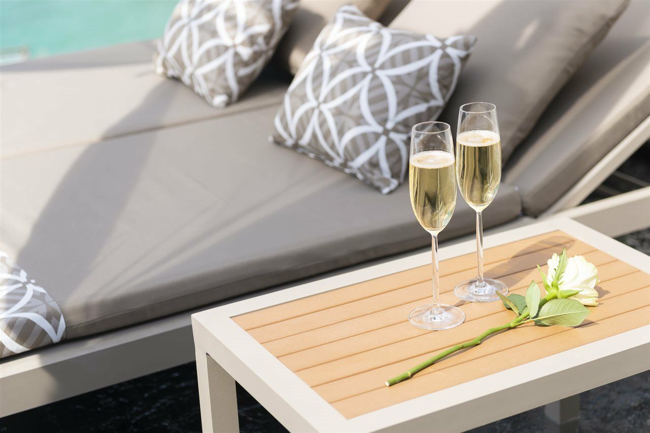 Villa Romance con piscina y vistas al mar