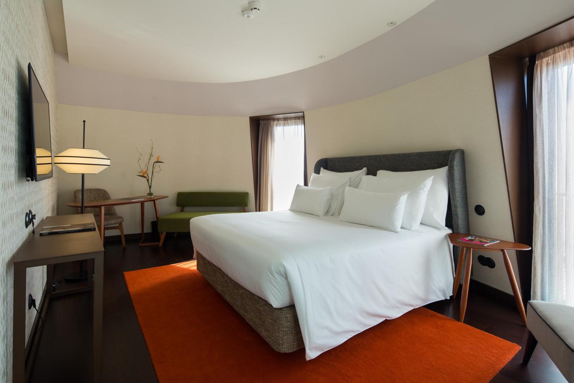 Quarto Superior com Cama de Casal ou 2 de Solteiro e Vista