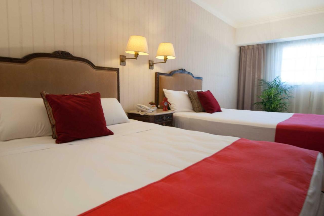 Quarto com 2 Camas de Solteiro - Não Fumantes