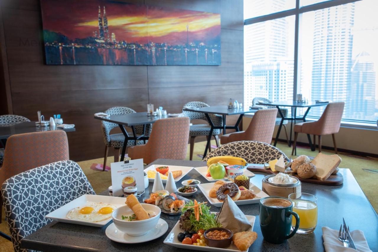 Traders Club Executive Twin Towers View Room (Newly Refurbished)