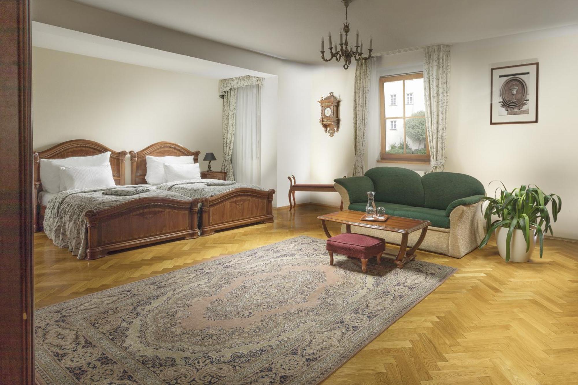 Deluxe Double or Twin Room