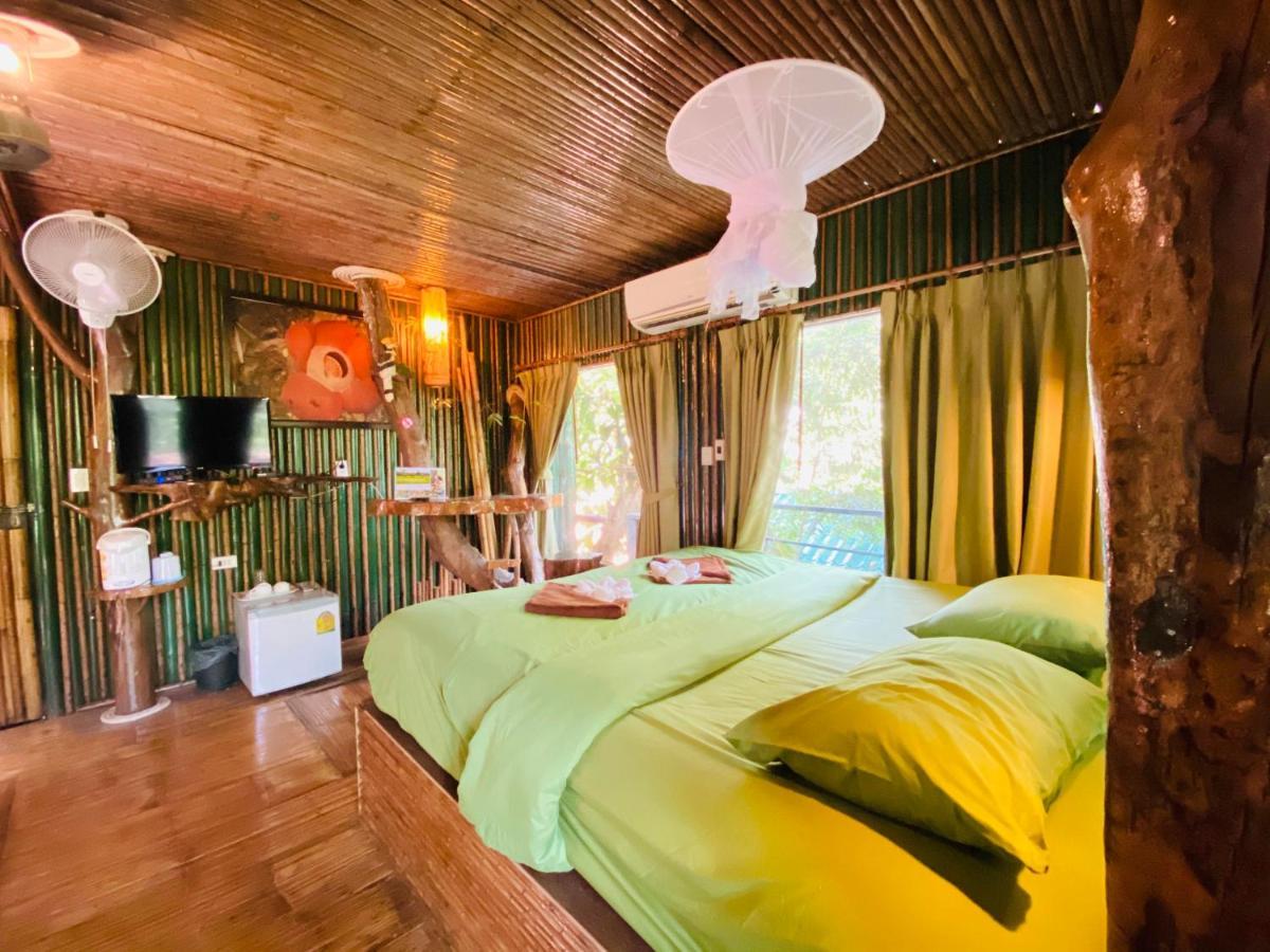 Bungalow (4 Adults)