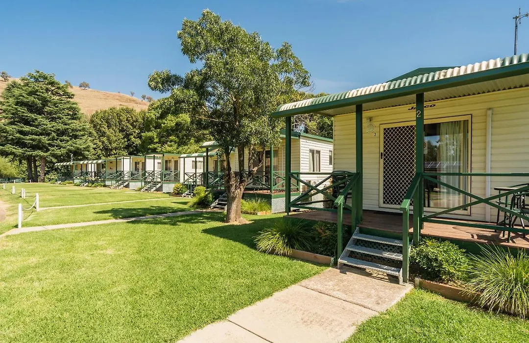 Gundagai Cabins & Tourist Park-1