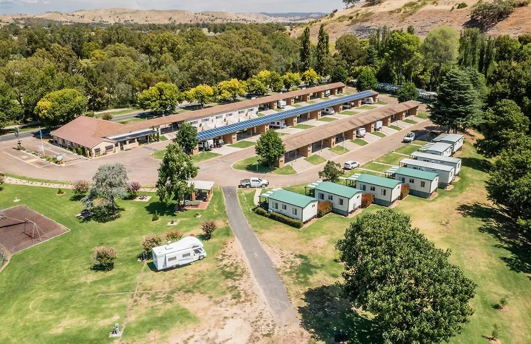 Gundagai Cabins & Tourist Park-1