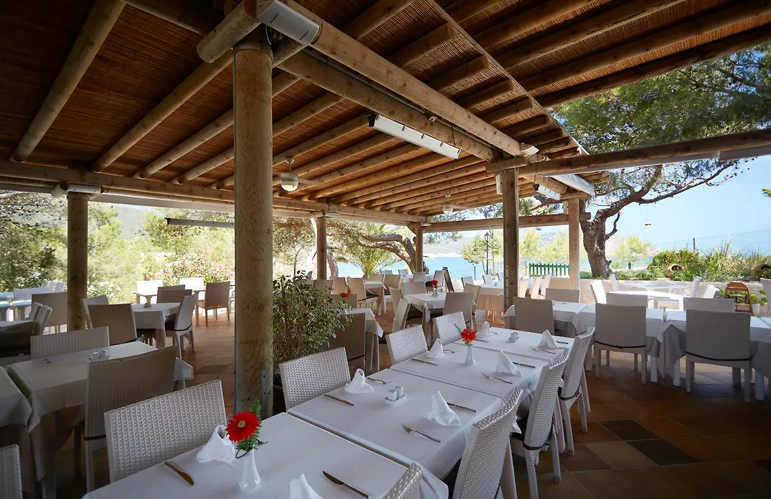 Invisa Hotel Club Cala Blanca-1