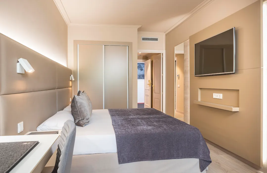 Sallés Hotel Pere IV-1