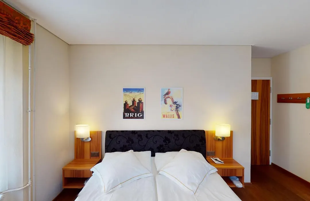 Hotel Ambassador-1