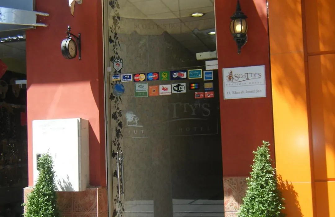 Scotty'S Boutique Hotel-1