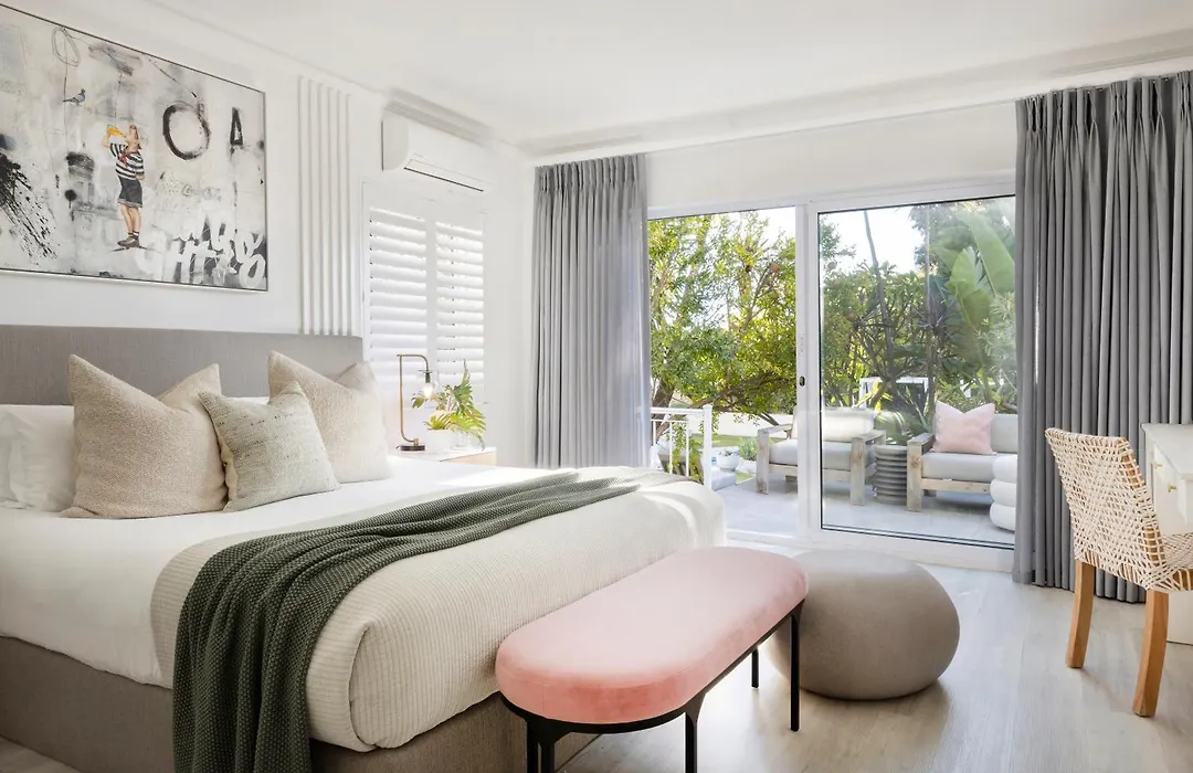 The Clarendon - Fresnaye-1