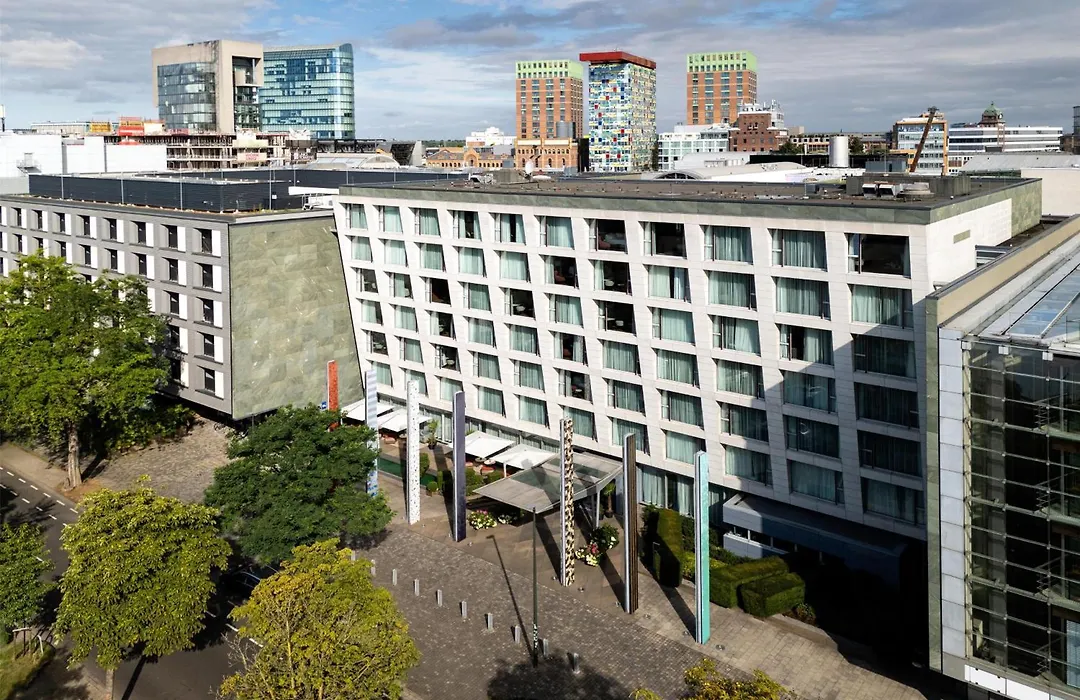 Radisson Blu Media Harbour Hotel, Düsseldorf-1