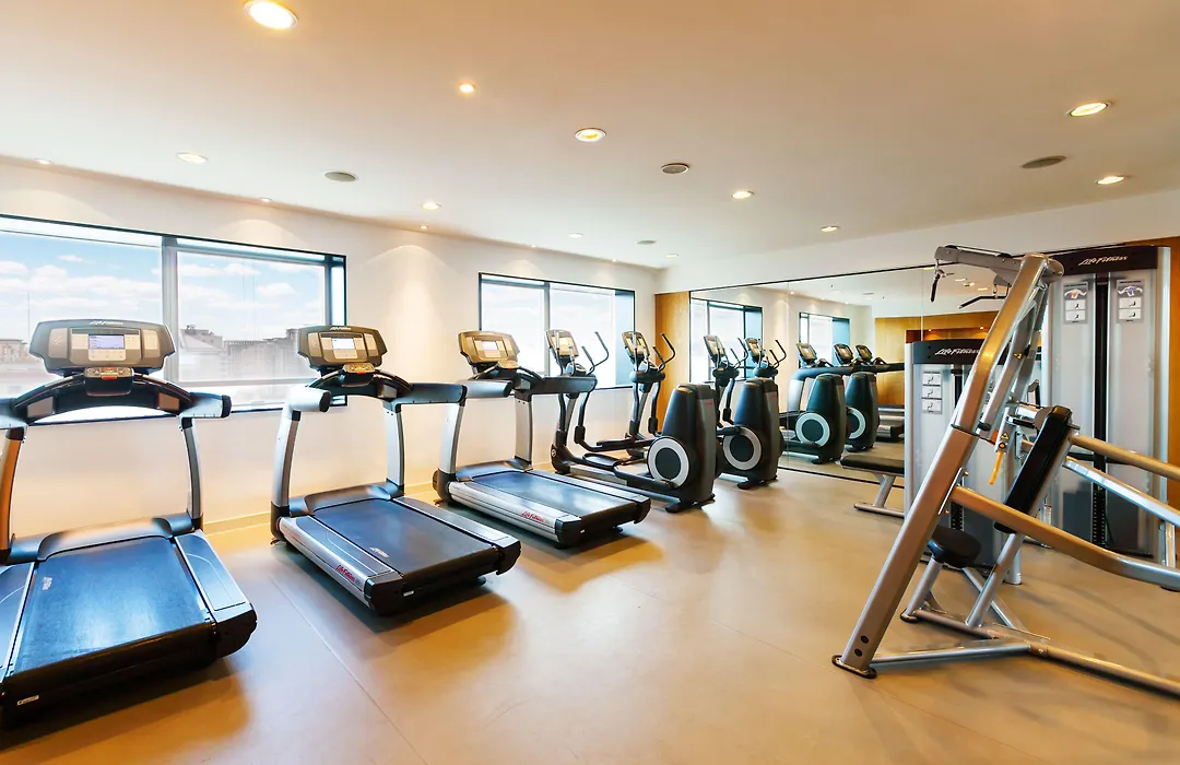 Beijing New World Centre Tongpai Hotel-1