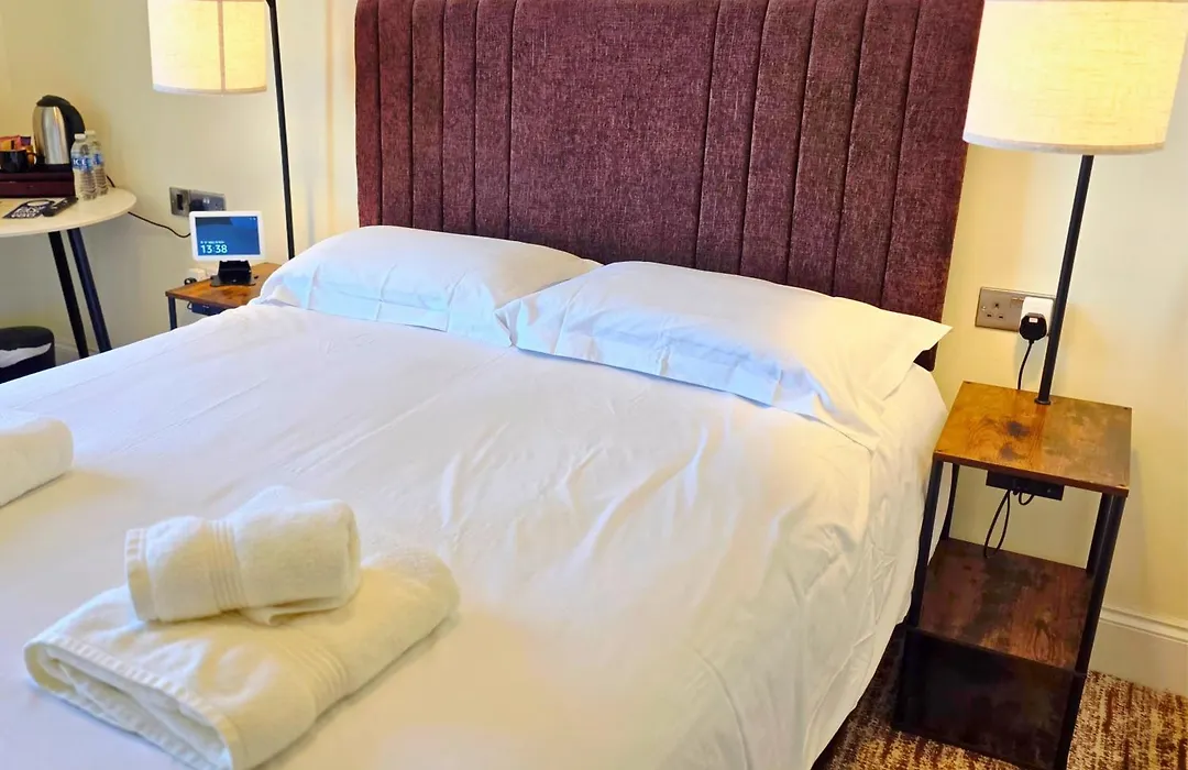 Carlton Hotel-1