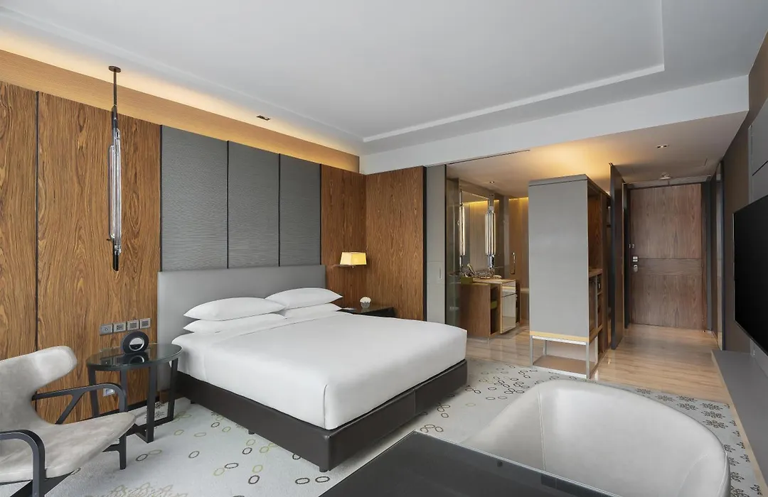 Hyatt Regency Bangkok Sukhumvit-1