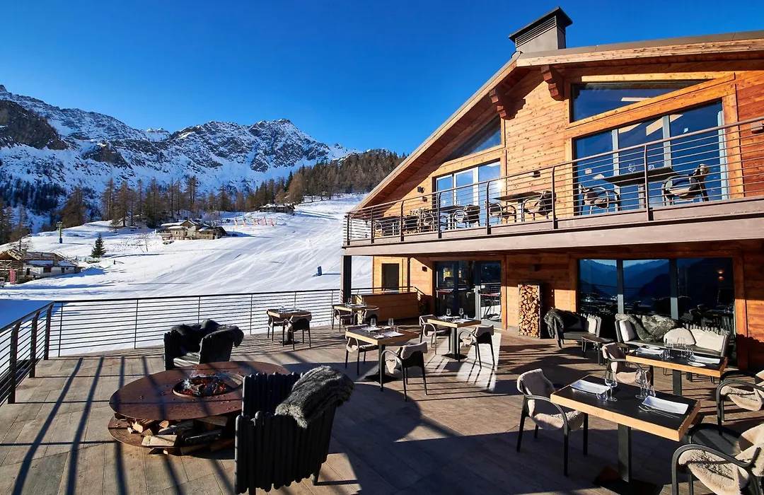 Le Massif Hotel & Lodge Courmayeur - The Leading Hotels Of The World-1