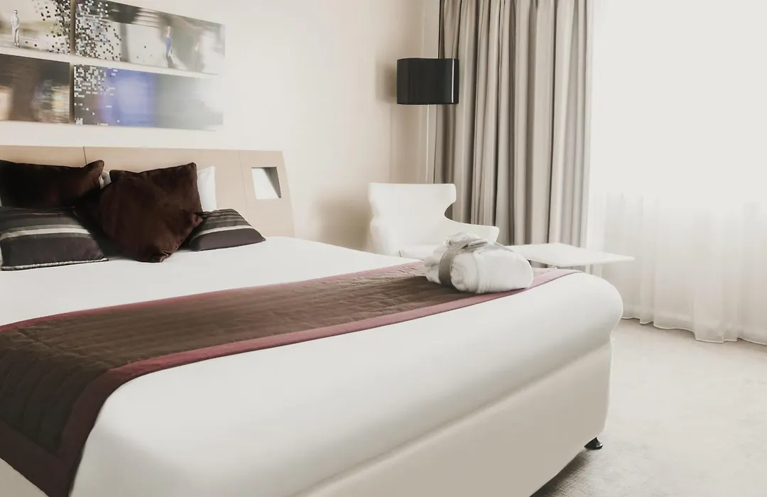 Novotel Liverpool Centre-1