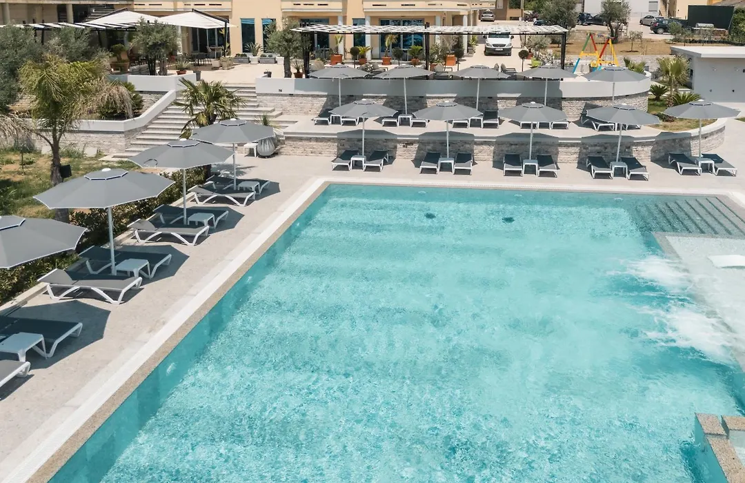 Hotel Blue Moon-1