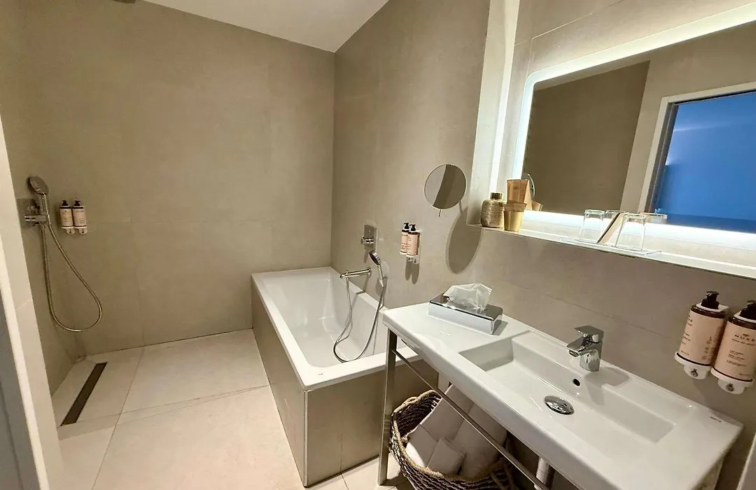 Mercure Hotel & Spa Bastia Biguglia-1
