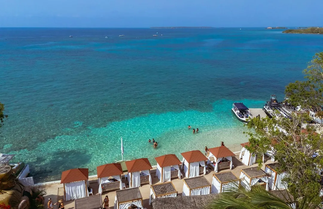 Bora Bora Beach Club Cartagena-1