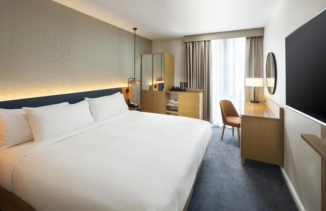 Hilton Garden Inn Bristol City Centre-1