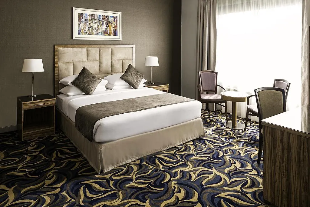 Emirates Plaza Hotel-1