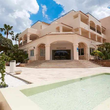 Invisa Hotel Club Cala Blanca-3