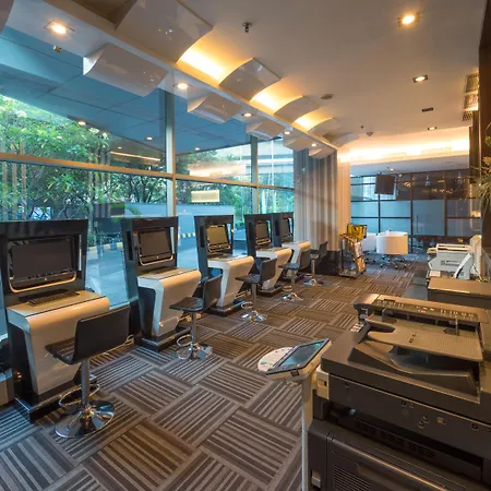 Manhattan Hotel Jakarta-3
