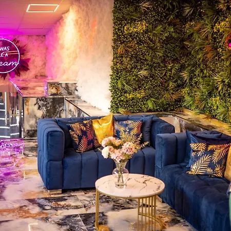 Hotel Holloway-2