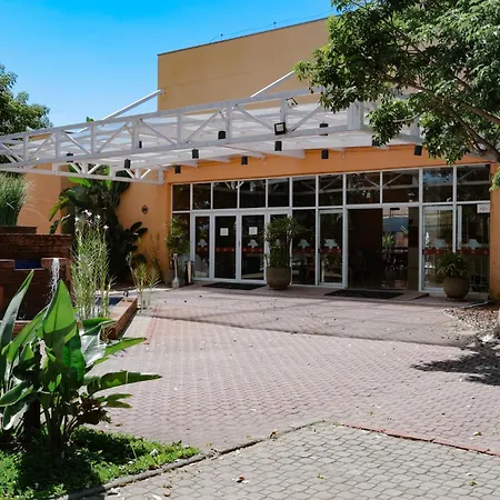 Carlton Plaza Baobá-3