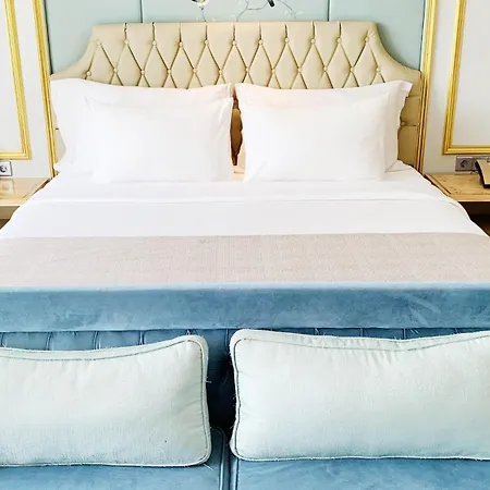 Art Deco Luxury Hotel & Residence-2