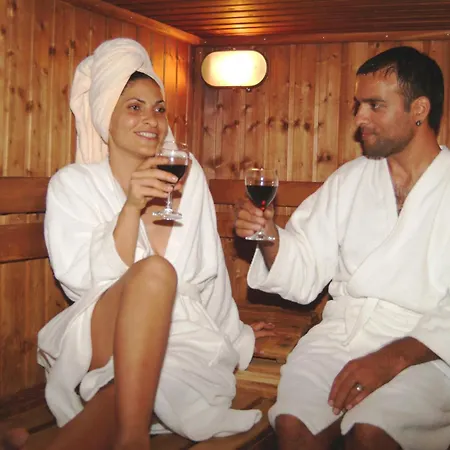 The Seasons Hotel -Studio & Suite-2
