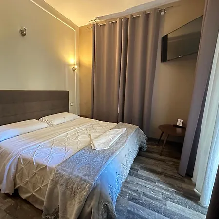 Candia Rooms-2