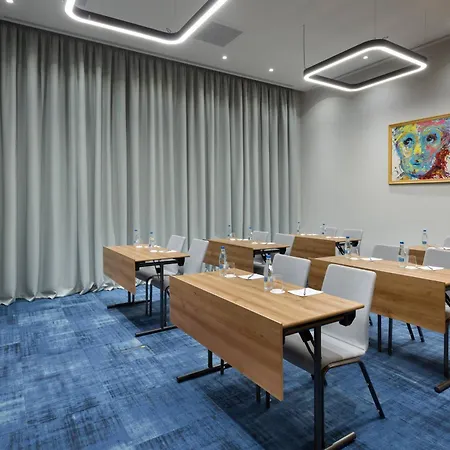 Courtyard By Marriott Bucharest Floreasca-2