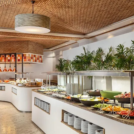 Grande Real Santa Eulalia Resort & Hotel Spa-2