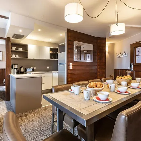 Chalet Val 2400-2